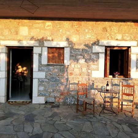 Апартаменты Theasea House With Garden Riglia Экстерьер фото
